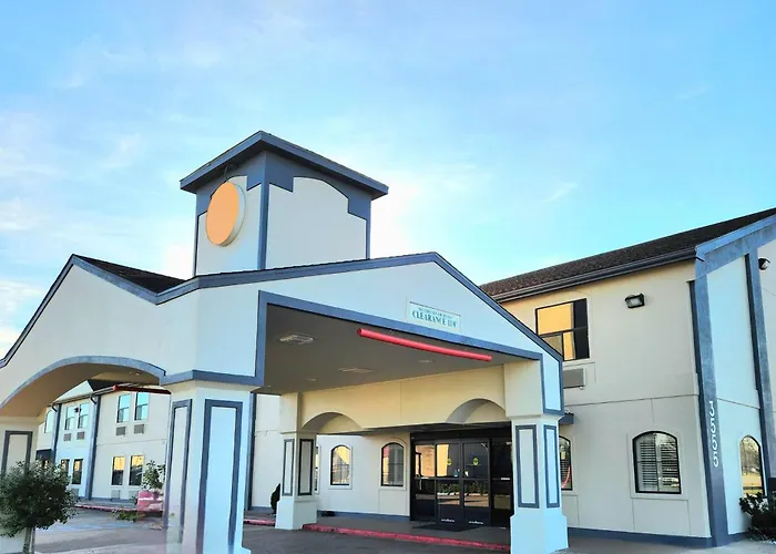 Days Inn By Wyndham Rosenberg