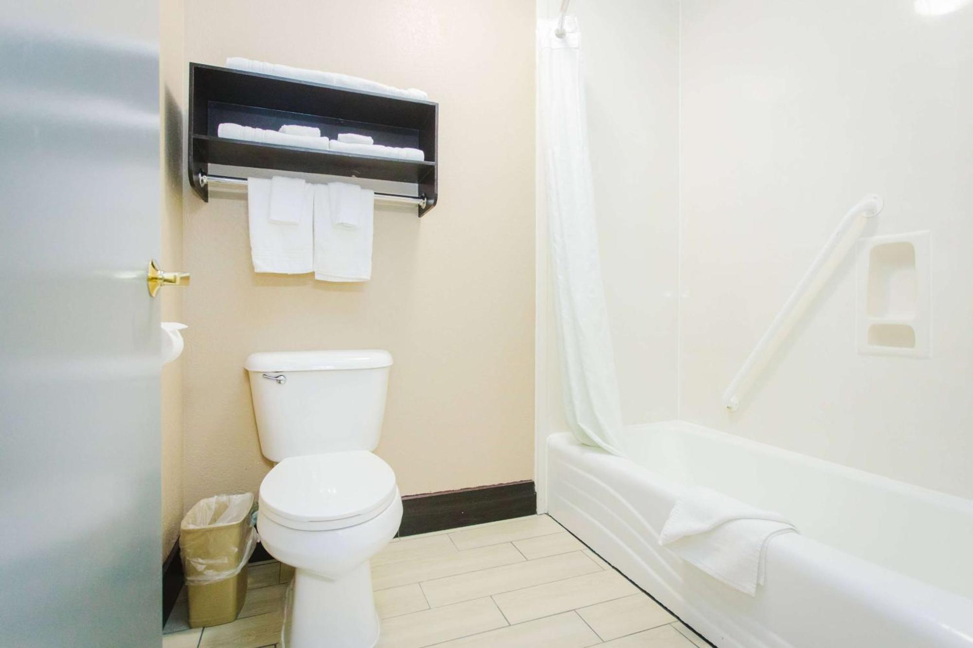Days By Wyndham Hotel Rosenberg